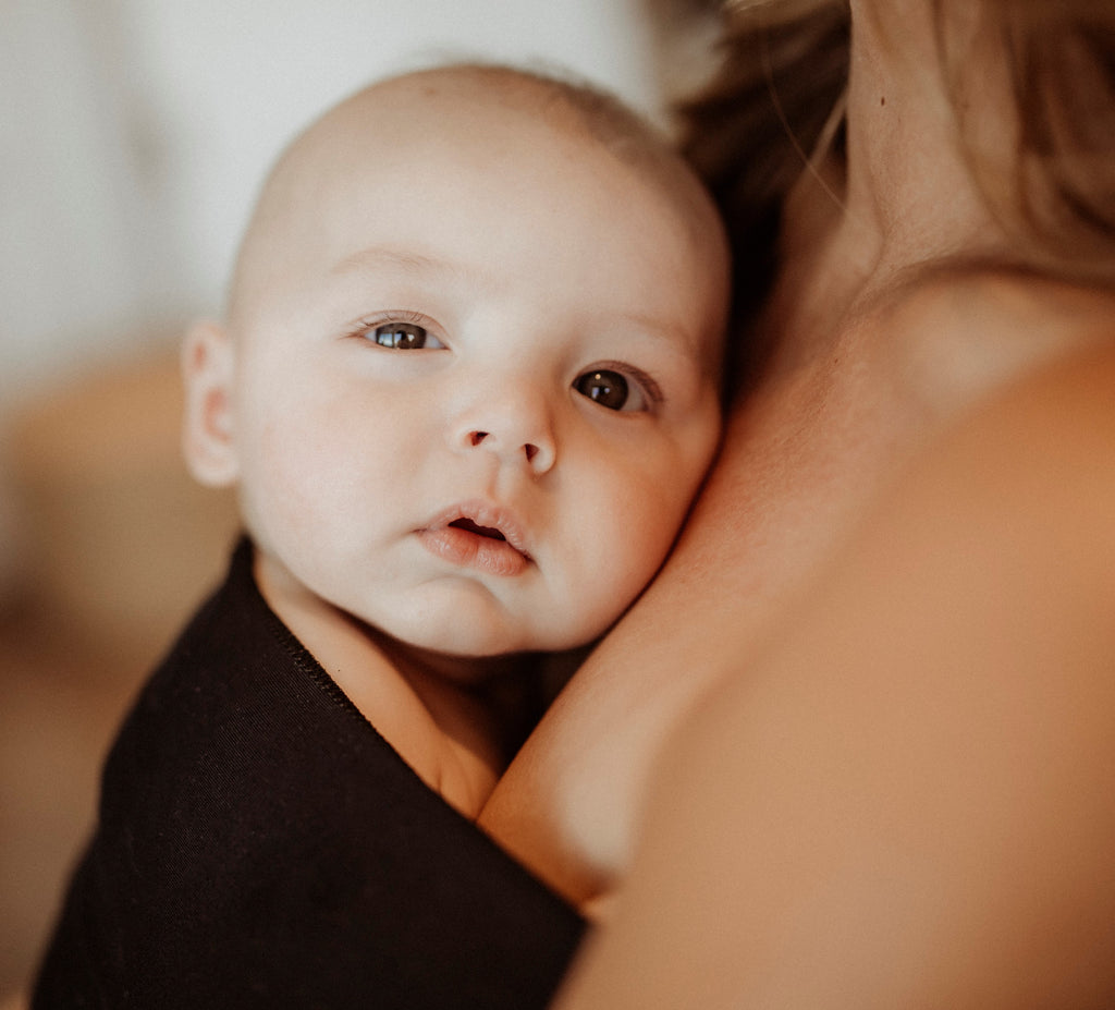 How Skin-to-Skin Can Help: The Baby Blues Solution for Both Mom and Dad!