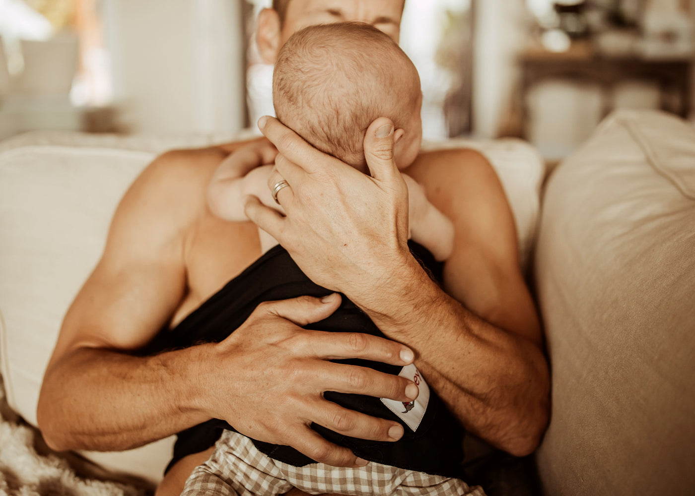 dad bonding with baby